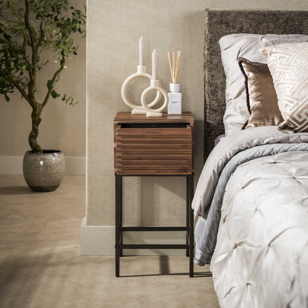 Bedside table - Bedside table with 1 drawer brown acacia wood Lani - Dimehouse