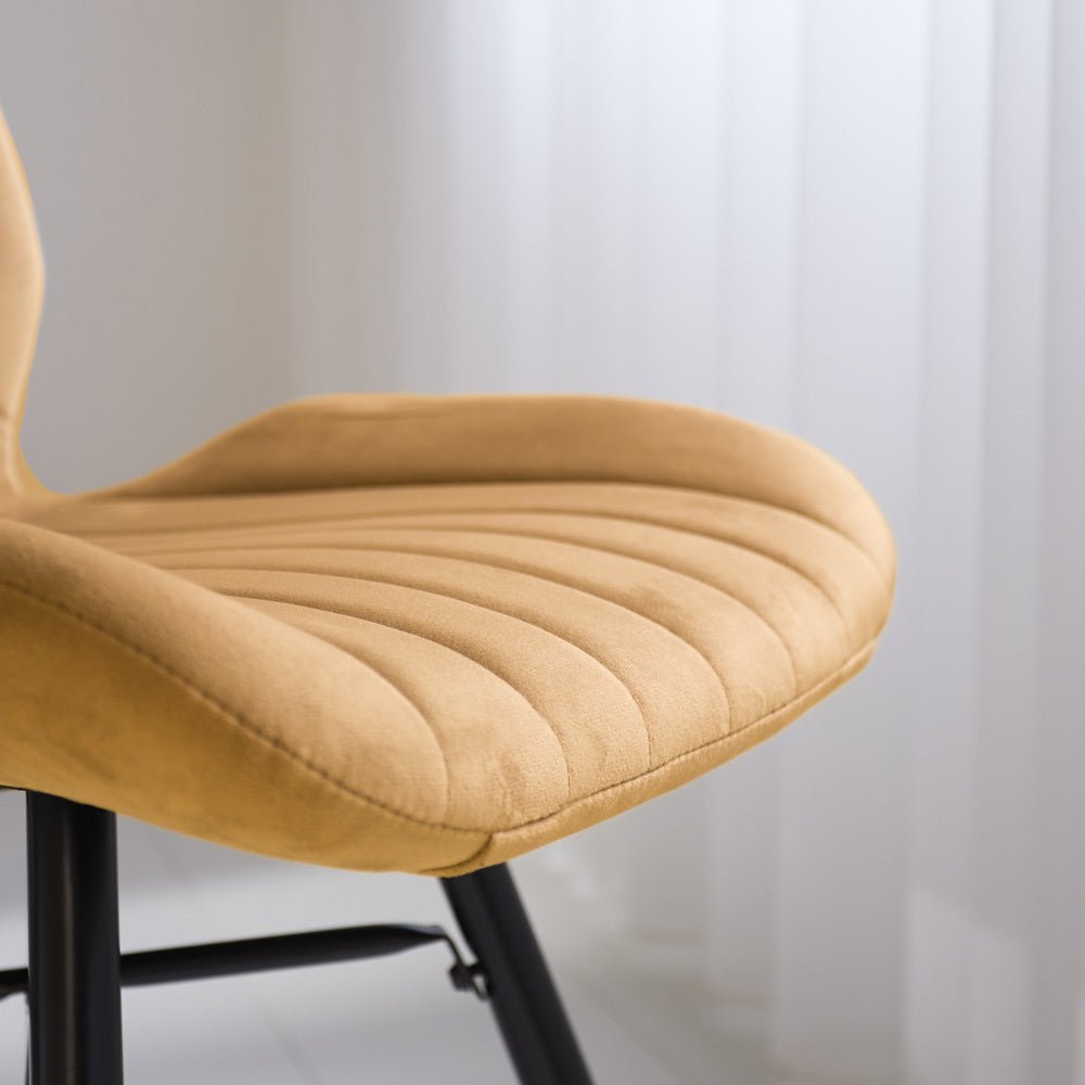 Dining room chair Beau velvet Dimehouse Yellow LxWxH 71x67x49 Fabric Atmospheric photo detail