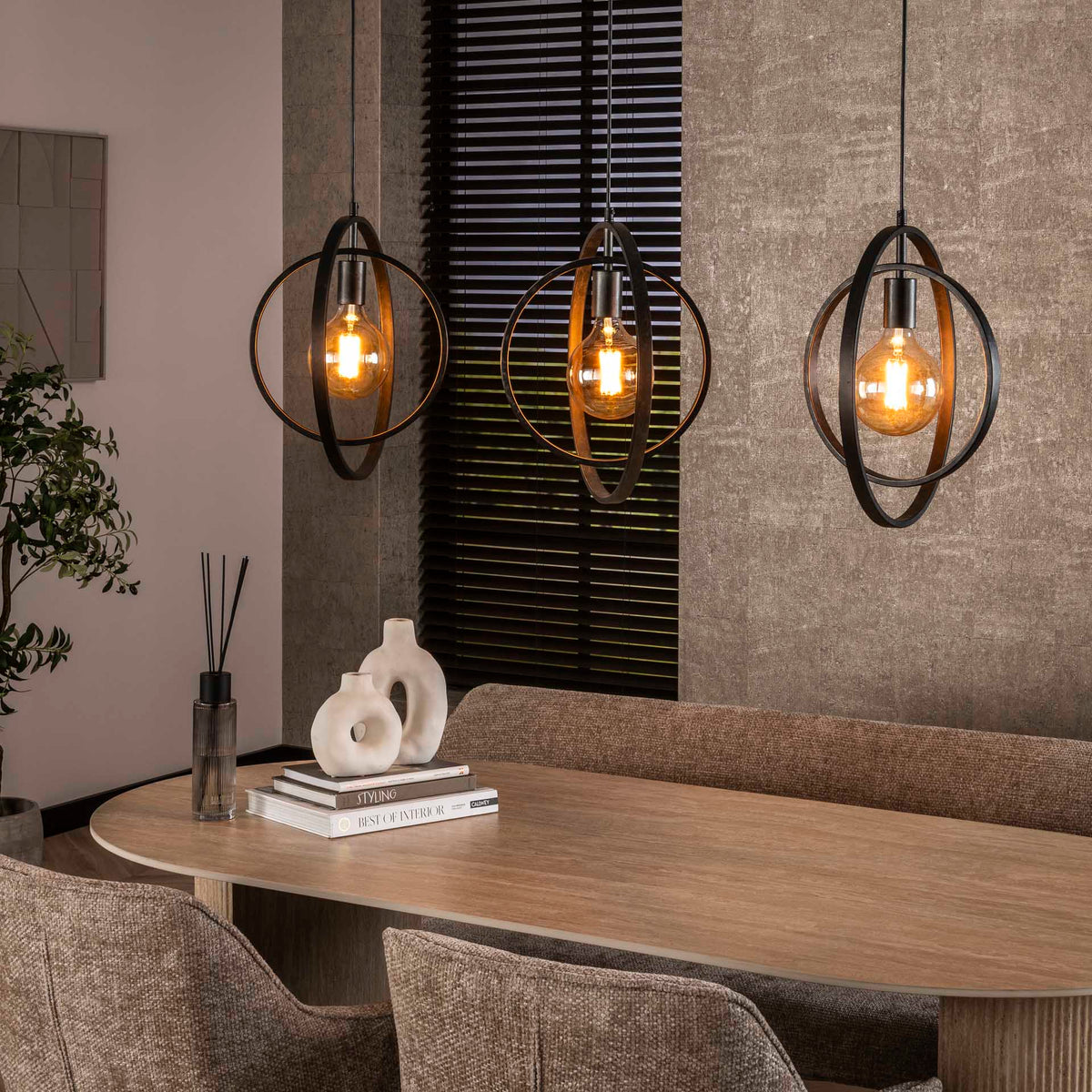 Hanging lamps - Hanging lamp Industrial - black - round metal - Otan 3 - light - Dimehouse