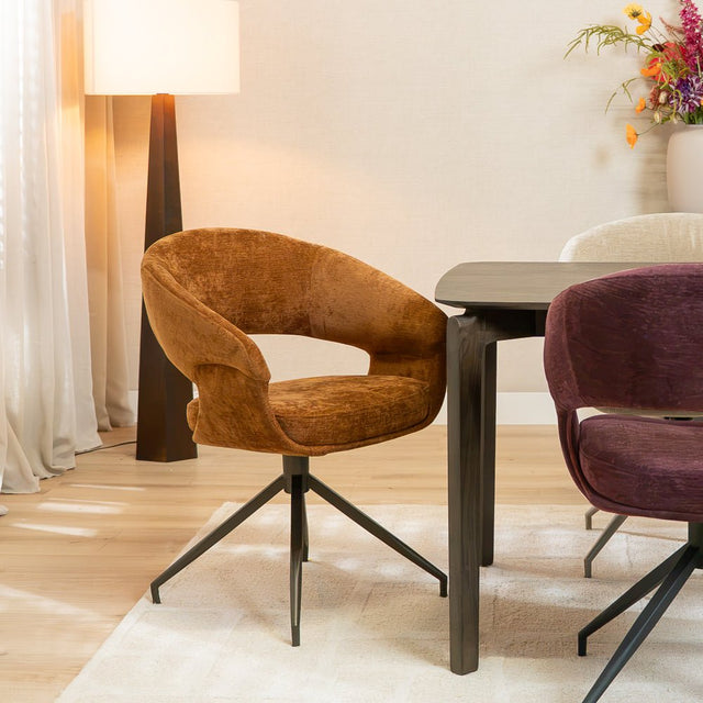 Eetkamerstoelen-Eetkamerstoel Suzie draaibaar velvet oker Geel-Dimehouse