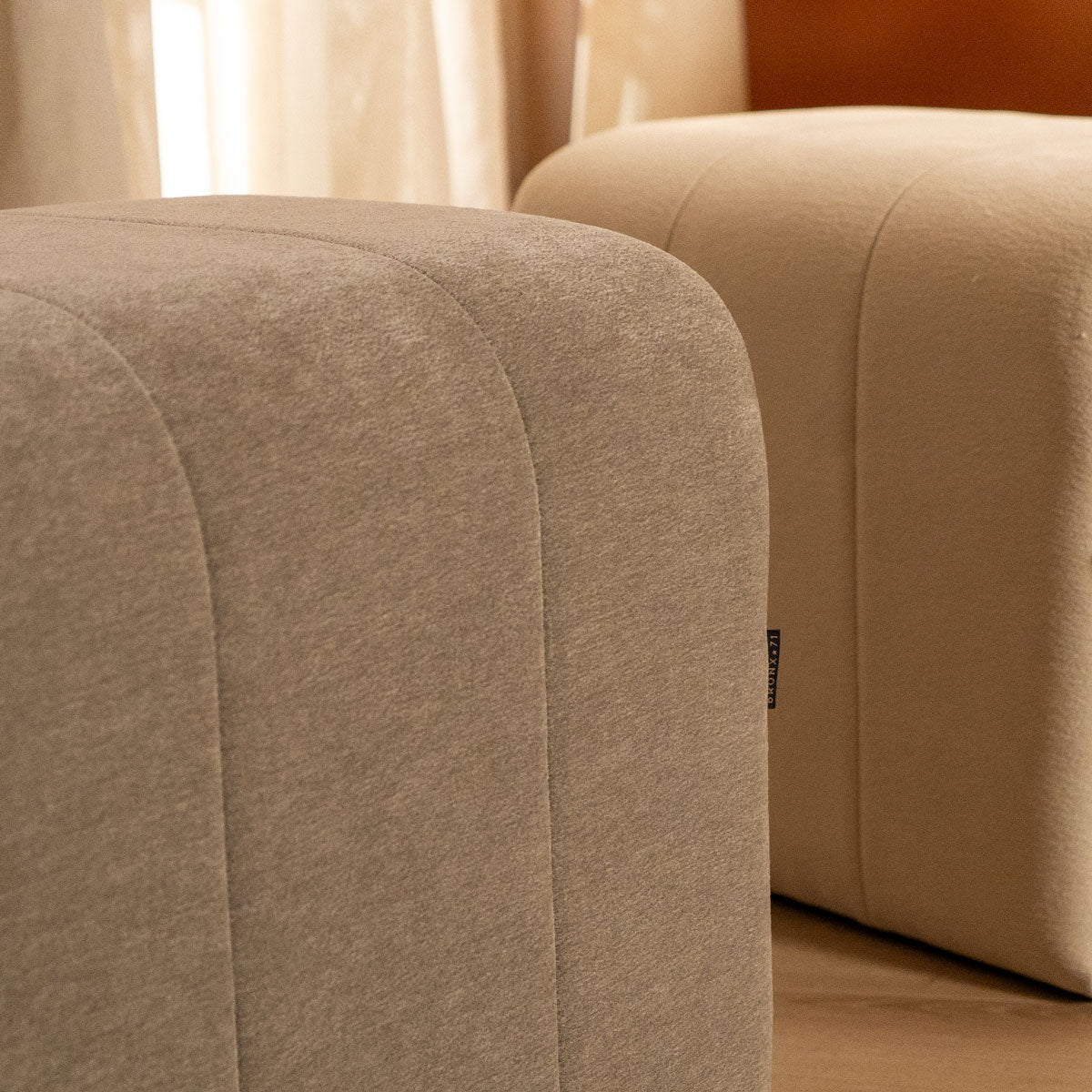Modular stool Seth chenille taupe Recycled polyester