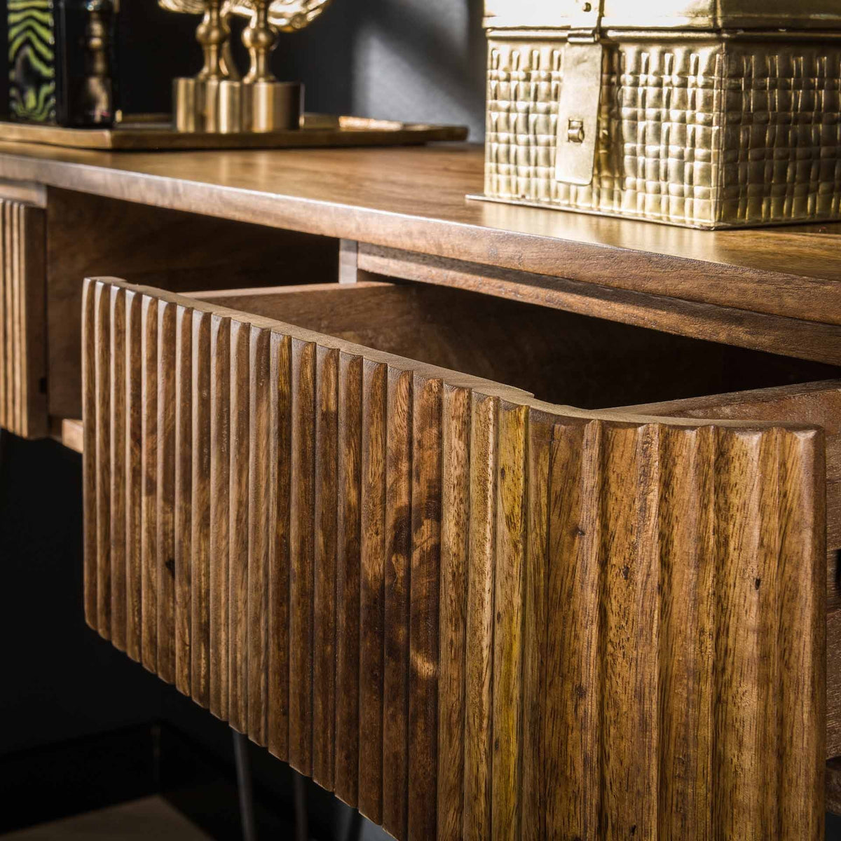 Dressing table Maria DH Interior Mango LxWxH 116x47x29 Mango wood Atmospheric photo detail